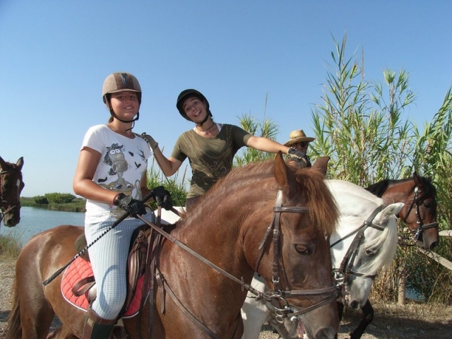 Excursion a caballo en dia claro